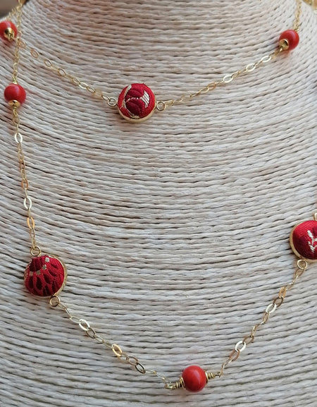 Furighedda Arrubia girocollo in Broccato