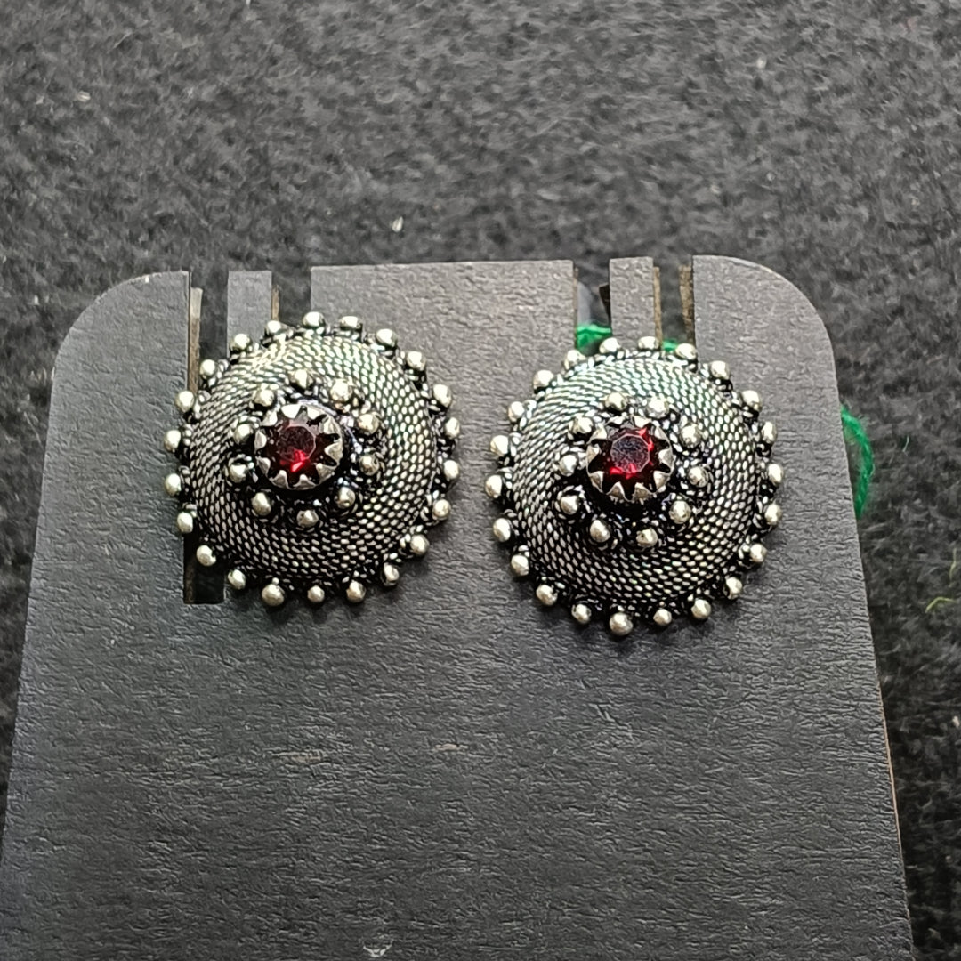 FIT 9580 Orecchini tipo Bottone con granato