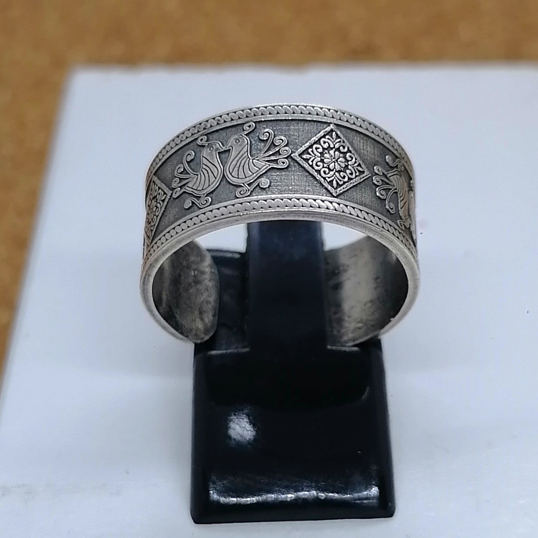 FIT 6701 Anello fascia larga motivi Sardi