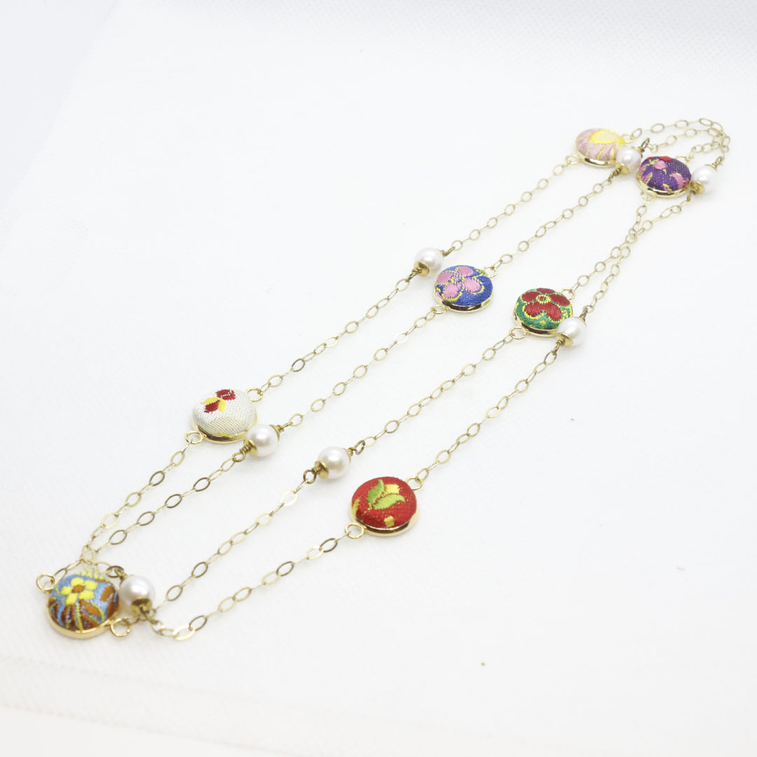 Furighedda Blanca girocollo in Broccato