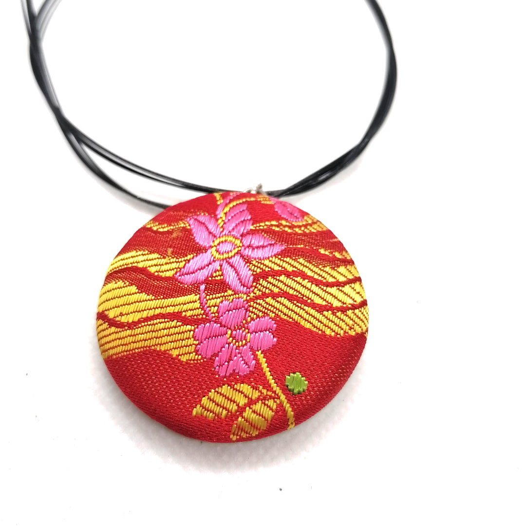 Furighedda Pescone girocollo in Broccato